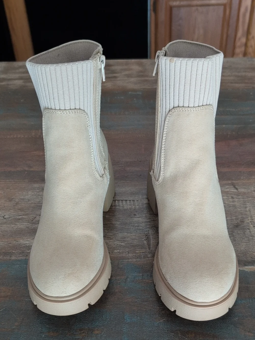 American Eagle Taupe Chelsea Platform Ankle Boots Chunky Lug Sole - Women's 8